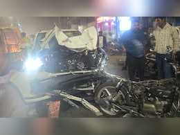 गाजियाबाद में तेज़ रफ्तार इनोवा कार और बाइक की टक्कर, बाइक सवार प्रियांशु की मौत