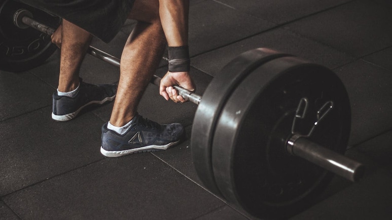 Six-Pack Goals, Zero Gut Health: Doctor Explains The Modern Man's Digestive Dilemma