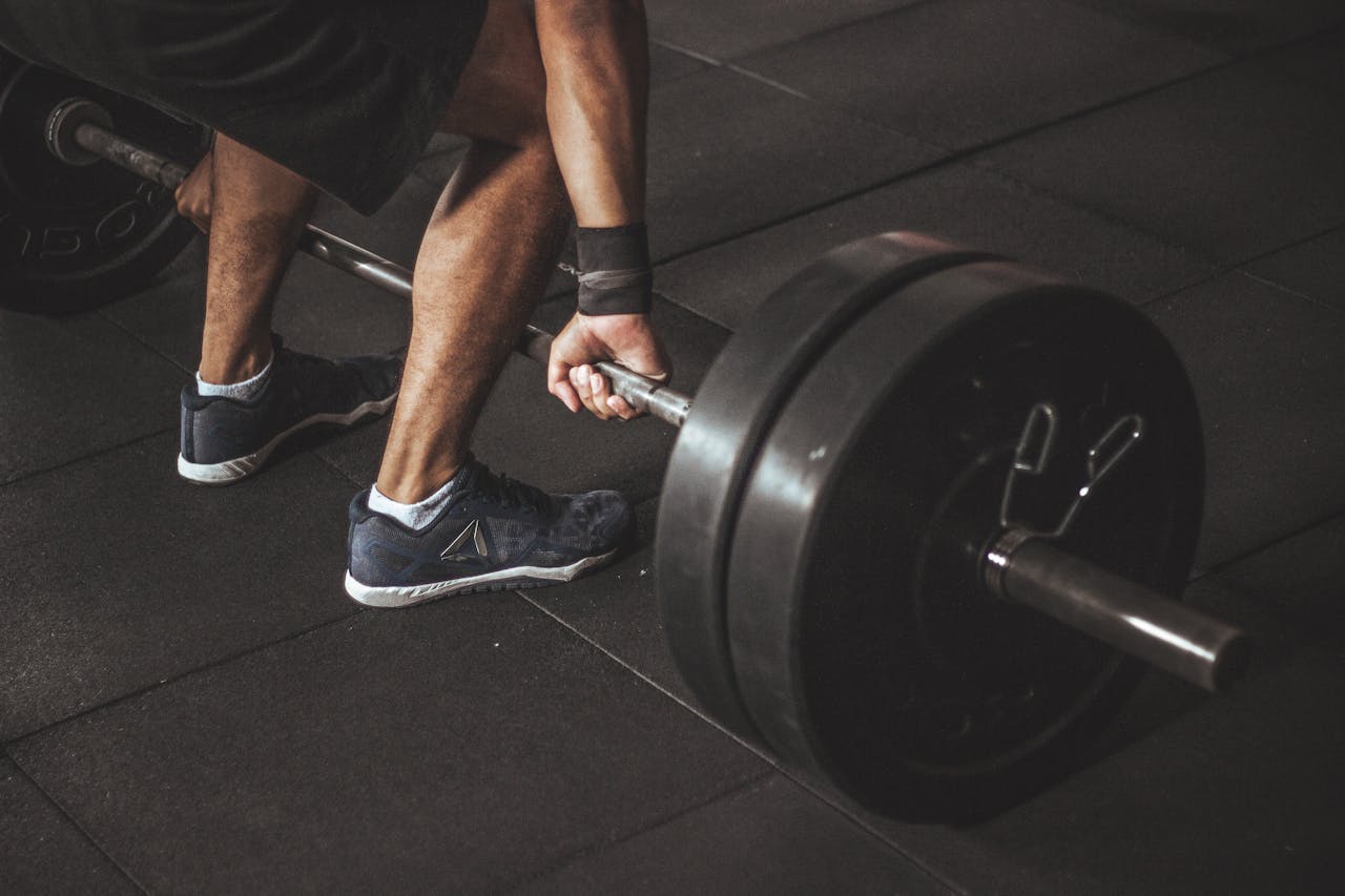 Six-Pack Goals, Zero Gut Health: Doctor Explains The Modern Man's Digestive Dilemma