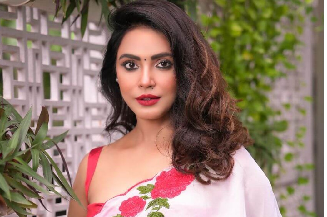 नीतू चंद्रा के राजनीतिक बयानों पर आयोग ने जताई नाराजगी, बिहार चुनाव ब्रांड एंबेसडर की भूमिका से हटाया गया