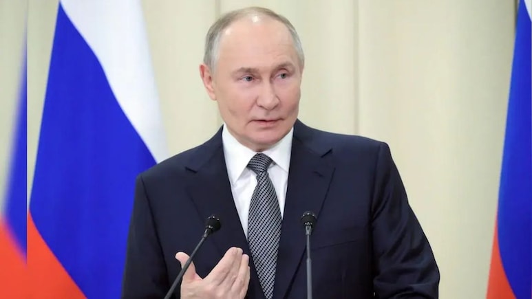 Does Vladimir Putin Use A Smartphone? What Top Russia Official Said