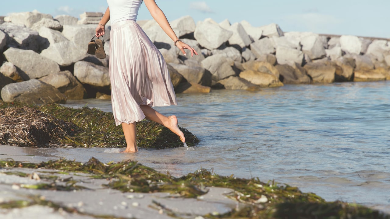 The Right Skirt Lengths For Women With Broad Calves The Right Skirt Lengths For Women With Broad Calves