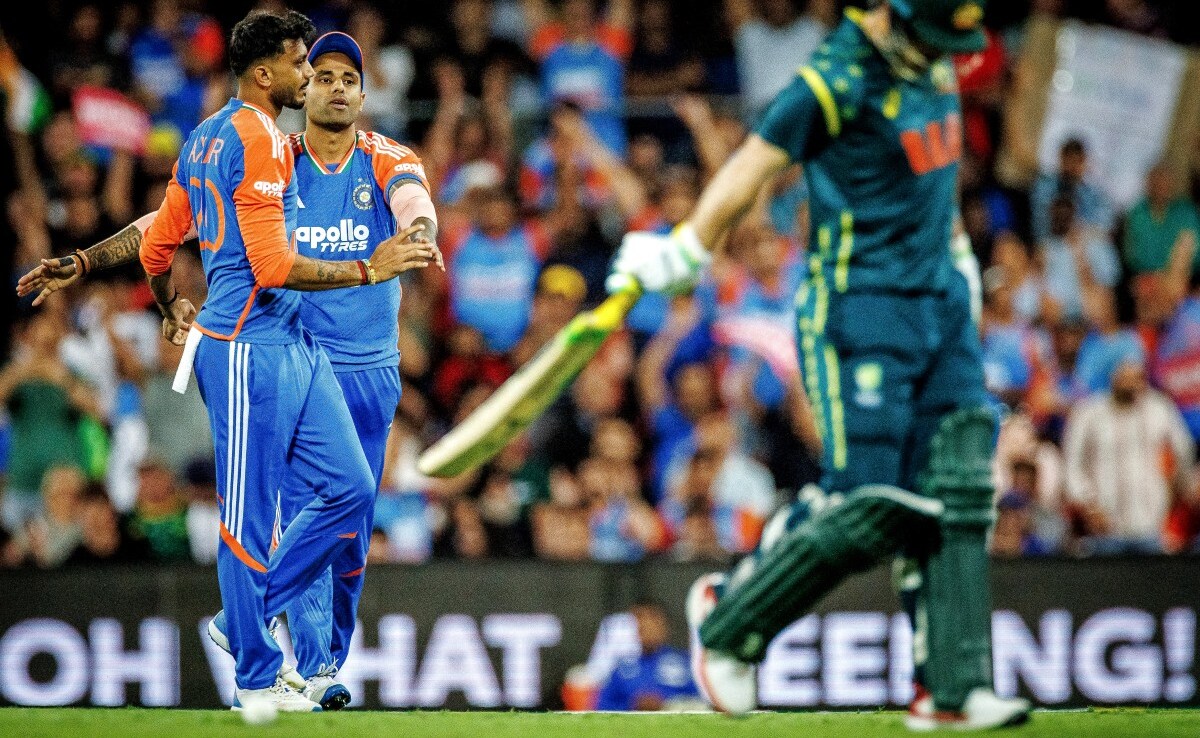 Indias Might Forces Australia To Slump To Second Lowest T20I Total On Home Soil