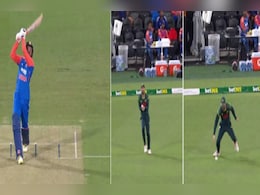 IND vs AUS, 5th T20I: अभिषेक शर्मा के खौफ से कांपे कंगारू, छोड़ दिए एक नहीं तीन 'लड्डू' कैच