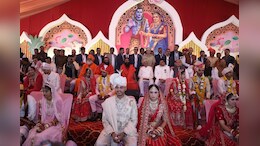 सामूहिक विवाह सम्मेलन में सीएम यादव ने कराई बेटे अभिमन्यु की शादी, बाबा रामदेव ने पढ़ा मंत्र, तो बागेश्वर बाबा बोले...