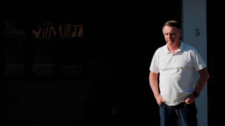 जेल से भागने की कोशिश में ब्राजील के पूर्व राष्‍ट्रपति बोल्‍सोनारो! कोर्ट ने सुनाई है 27 साल की सजा  