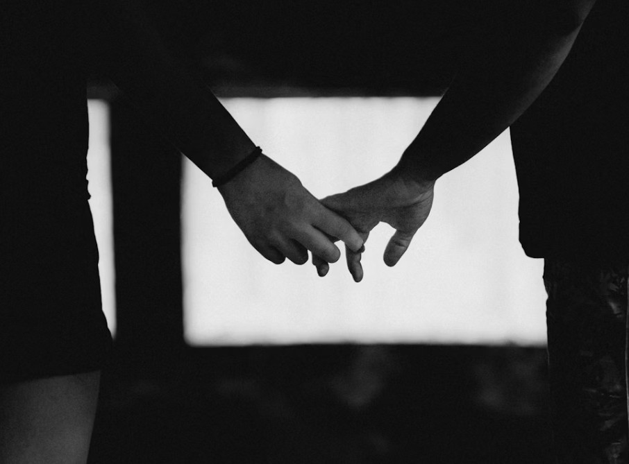 Chinese Man Turns To Media To Track Down Ex-Girlfriend, Repay $1,400 She Lent Him To Start Business