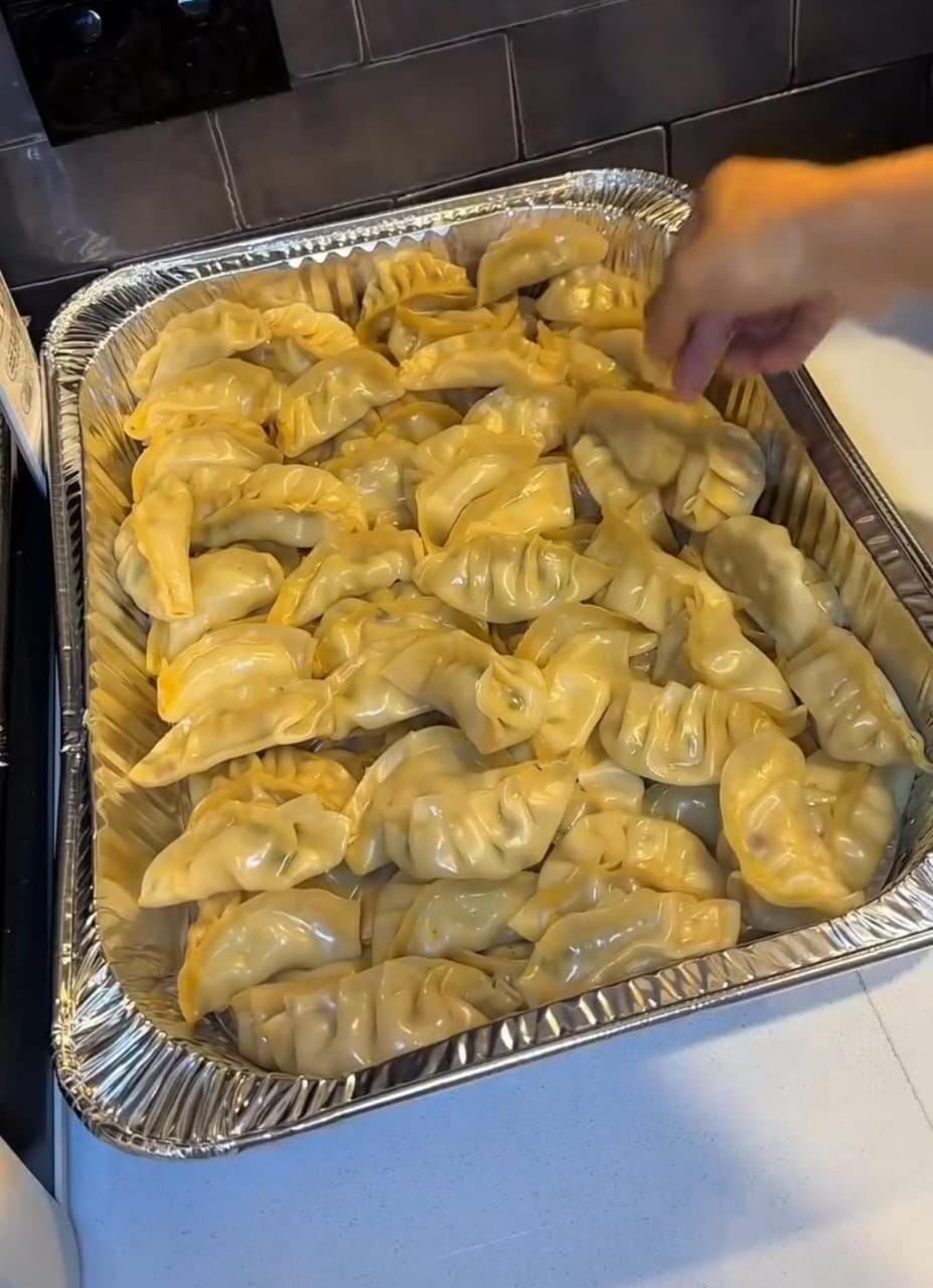 Vlogger Makes More Than 200 Momos In 3 Hours For Party, Foodies React