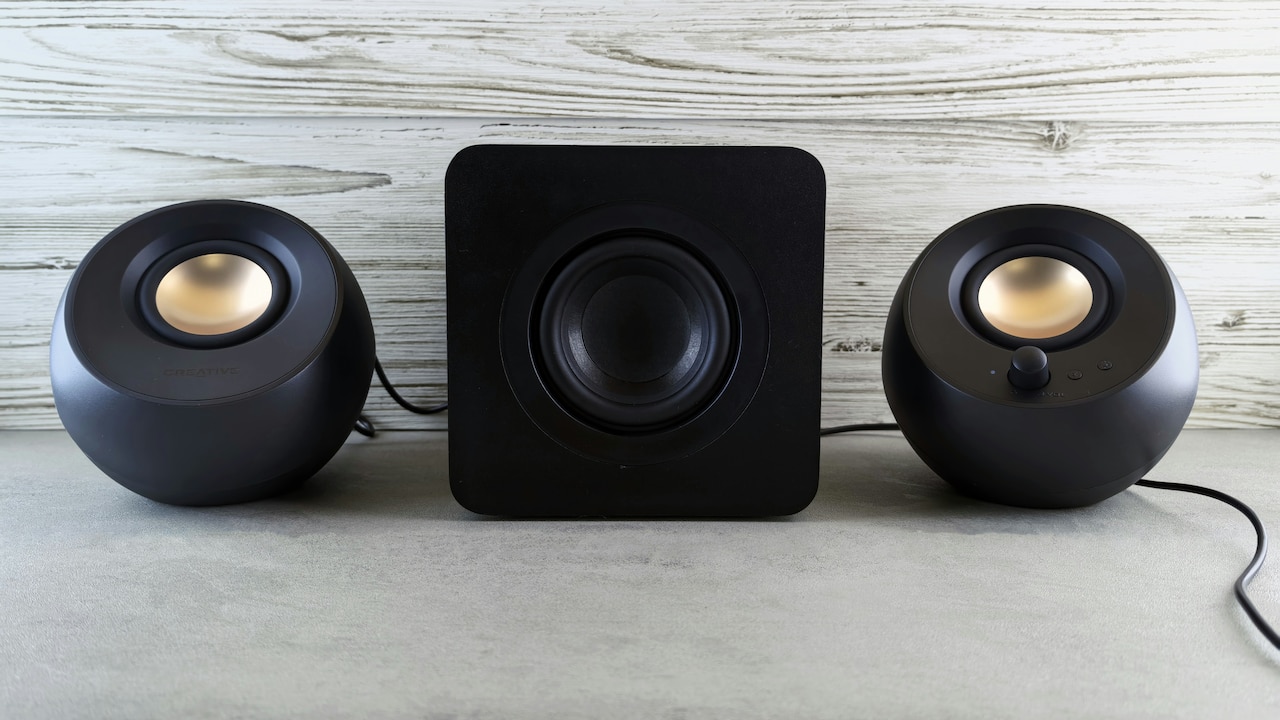 Zebronics vs boAt Soundbars: Which Home Theatre System Gives Better Value Zebronics vs boAt Soundbars: Which Home Theatre System Gives Better Value