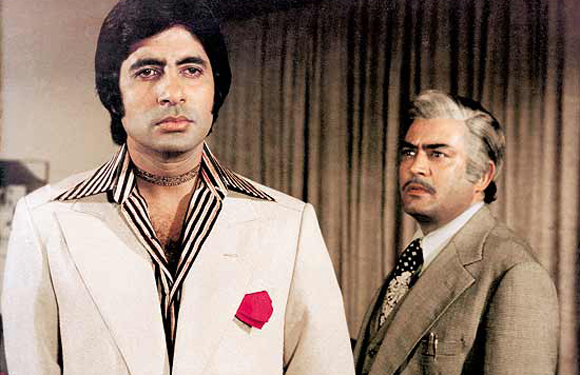 कभी 1 रूपये दिहाड़ी पर किया काम, अमिताभ बच्चन के लिए बना मसीहा, दी बिग बी के करियर की टॉप 5 ब्लॉबस्टर फिल्में...