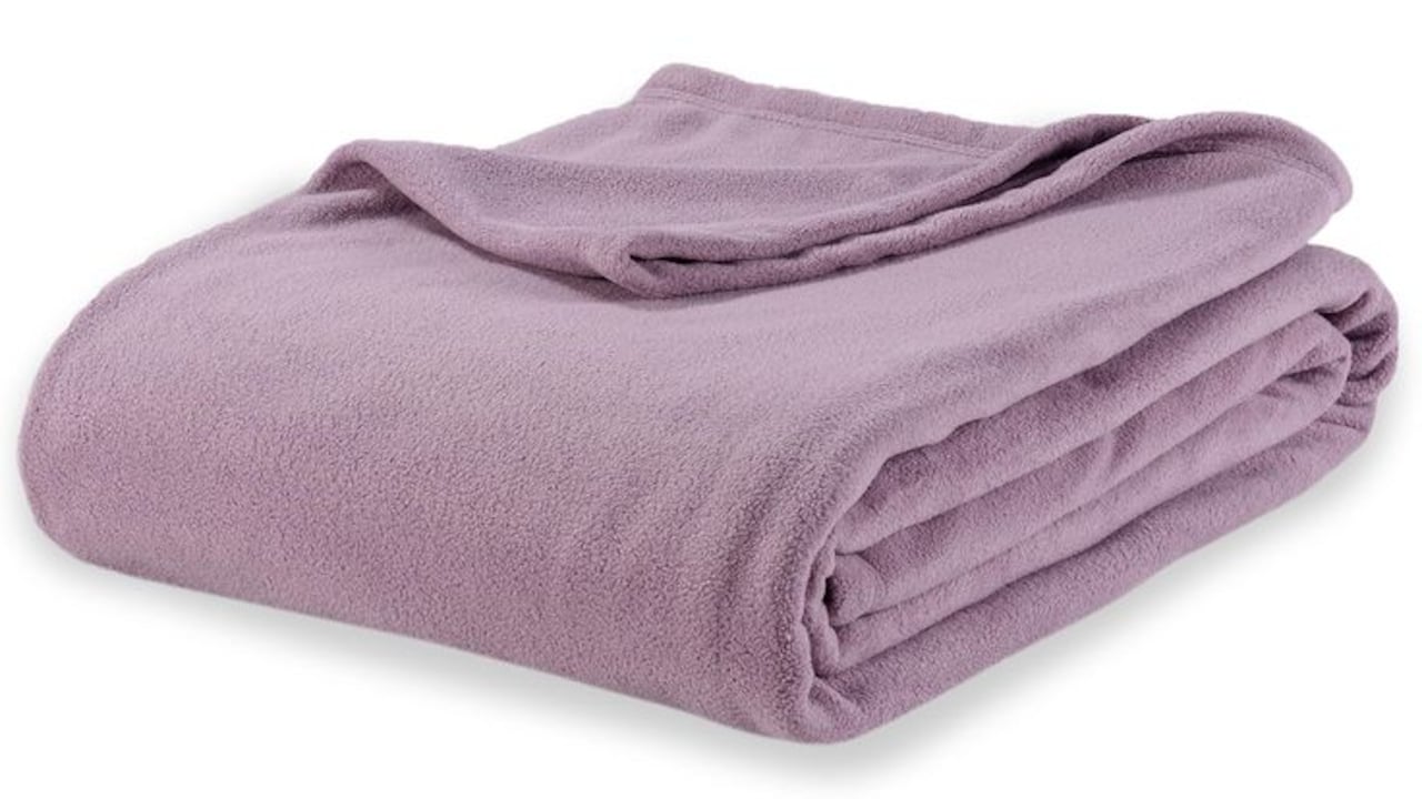 Discover soft, warm, and budget-friendly single bed winter blankets that are ideal for cosy nights