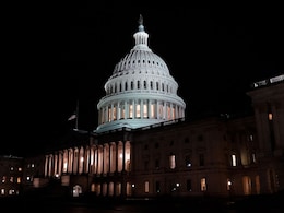 18-Year-Old Man Arrested After Running Toward US Capitol With Shotgun: Cops