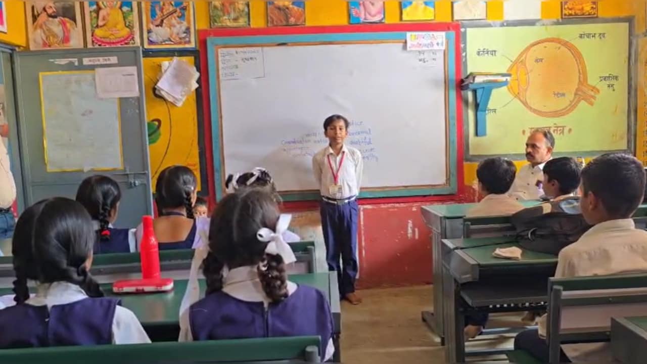 7 साल में 84 हजार स्कूल बंद, 1.5 करोड़ छात्र कम ! क्यों पूरे देश में सिमट रहा है सरकारी स्कूलों का दायरा ?