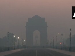 दिल्ली-NCR पर आज जहरीली धुंध की चादर,  AQI 300 पार,  आखिर ठंड बढ़ने से क्यों बढ़ने लगता प्रदूषण, जानें