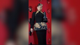 'ग्लैमी अवार्ड्स 2025' में उर्वशी रौतेला ने पहना इतने करोड़ का आउटफिट, जानें कीमत