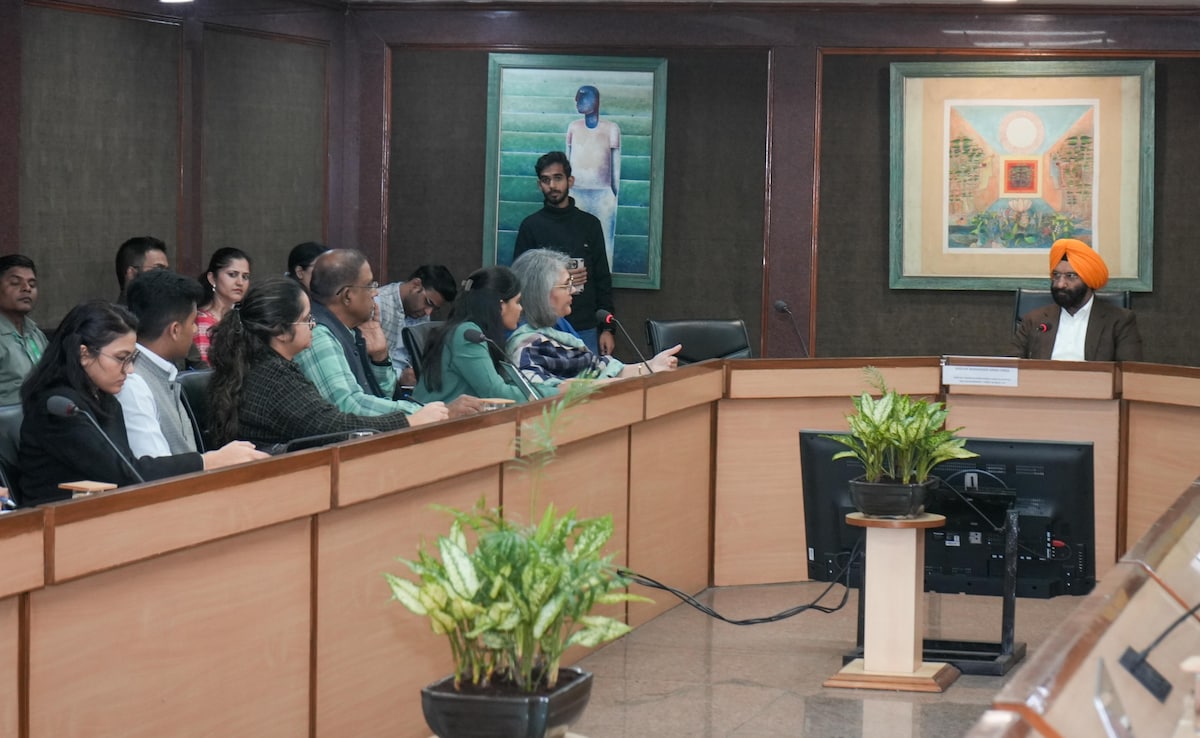 Anti-Pollution Protesters Meet Minister, Discuss How To Improve Delhi's Air