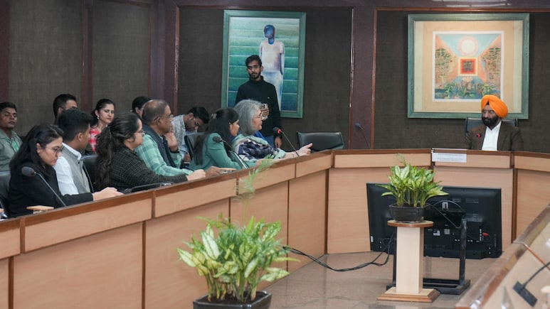 Anti-Pollution Protesters Meet Minister, Discuss How To Improve Delhi's Air