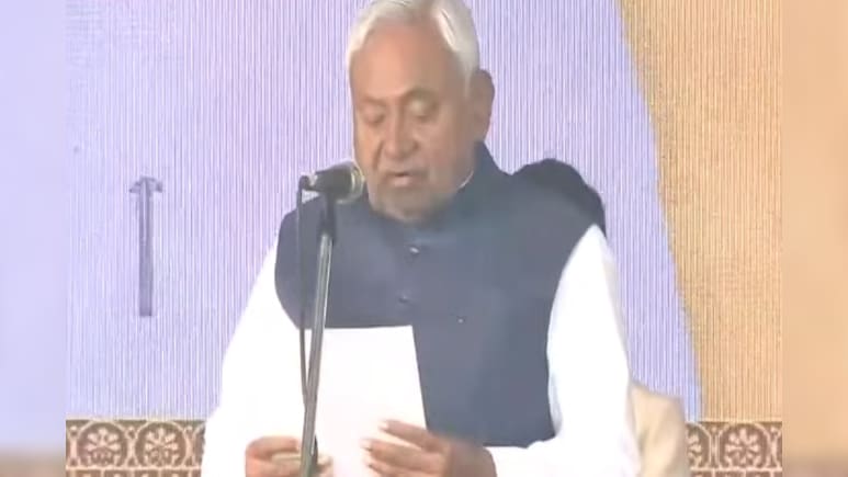 नीतीश कुमार ने 10वीं बार बिहार के मुख्यमंत्री पद की ली शपथ, समारोह में पीएम मोदी, सीएम भजनलाल शर्मा भी शामिल