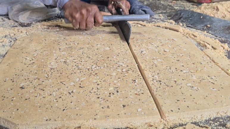 Kutema Gajak: राजस्थान की इस गजक का 100 सालों से विदेशों में छाया है जादू, मुंह में जाते ही पानी की तरह जाती है घुल