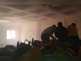 RTO कार्यालय में लगी भीषण आग, रिकॉर्ड रूम जलकर खाक; मशक्कत के बाद पाया काबू