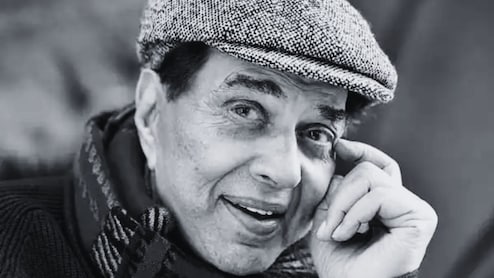 Dharmendra News Live Updates: धर्मेंद्र की प्रार्थना सभा शुरू, रेखा, सलमान खान सहित पहुंचे कई सितारे