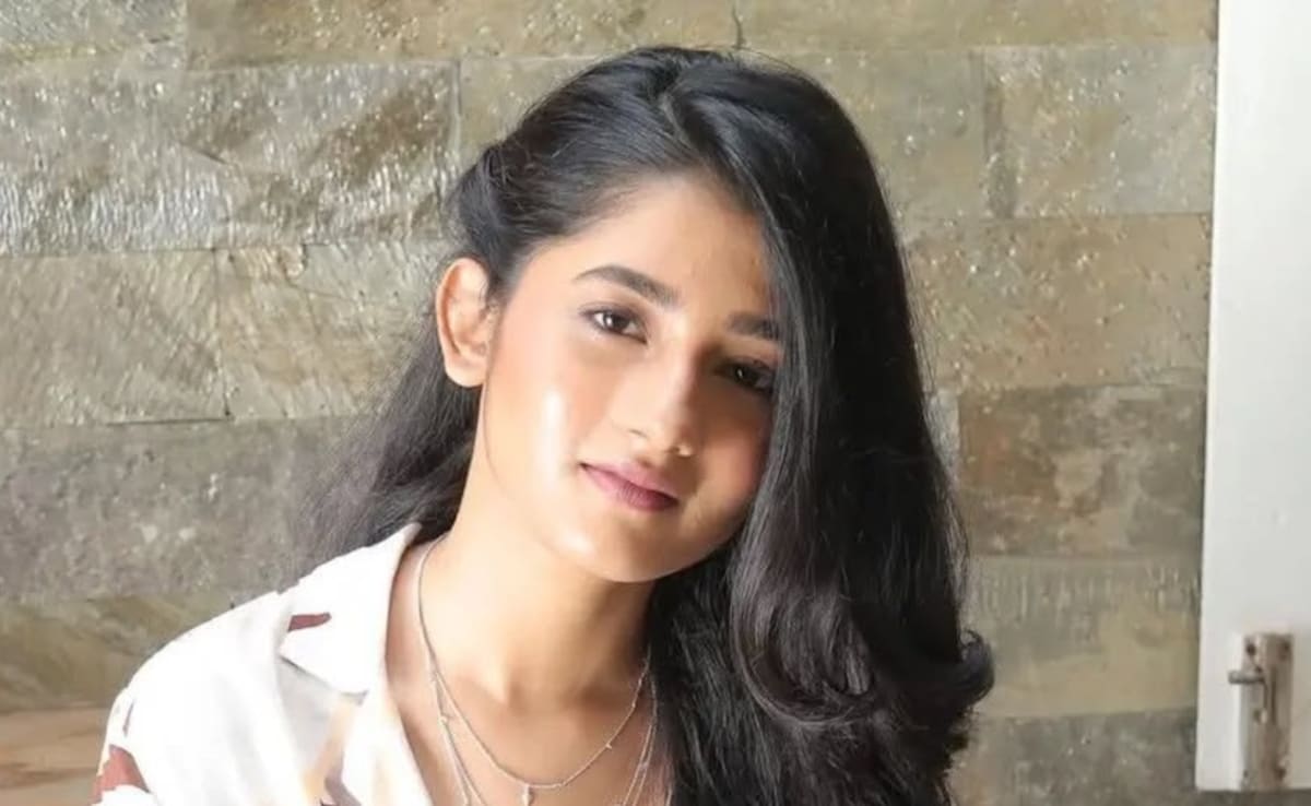 द फैमिली मैन 3 के प्रमोशन में हादसा, स्टेज से गिर गईं अश्लेषा ठाकुर, पैर मुड़ने से दर्द से कराह उठीं