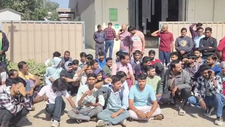 जयपुर डंपर कांड में राज्य सरकार ने नहीं किया मुआवजे का ऐलान, परिजन दे रहे धरना... 10 लाख रुपये की मांग