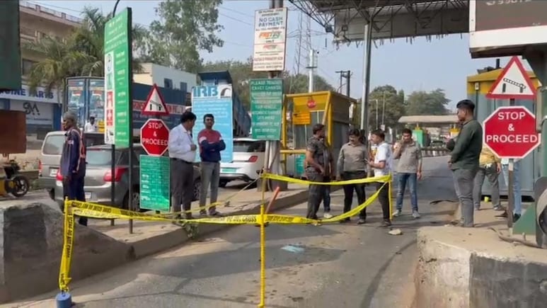 Pune News : पुणे-मुंबई महामार्गावर थरार! आरोपींनी थेट पोलिसांवर झाडली गोळी, पुढे काय झालं वाचून थक्क व्हाल!