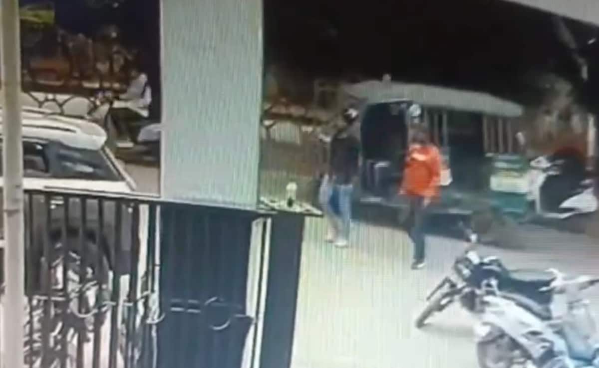 Gwalior Girl Fights Off 3 Men Who Tried To Kidnap Her Near Police Station