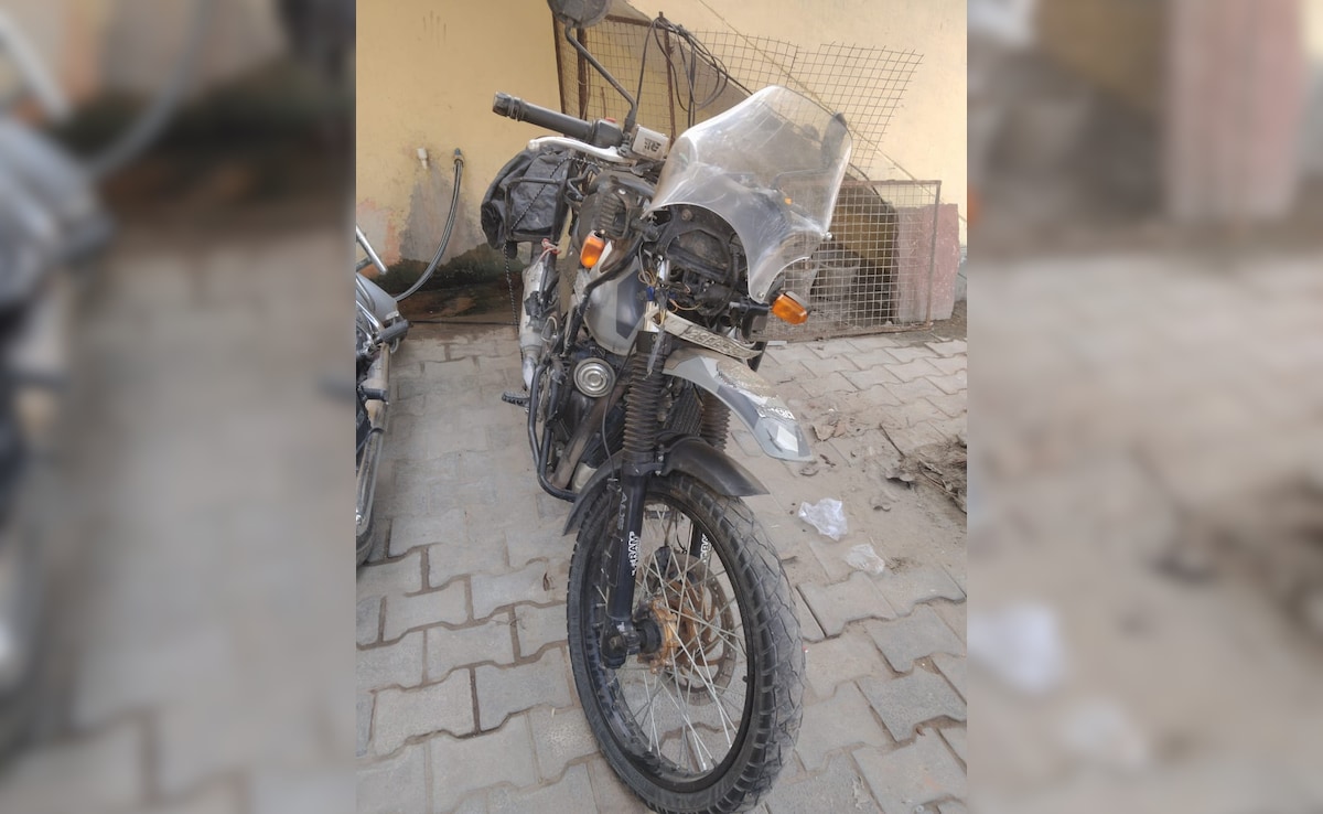 यूपी में हुआ दर्दनाक हादसा, डिवाइडर से बाइक टकराने से इजरायली पर्यटक की मौत