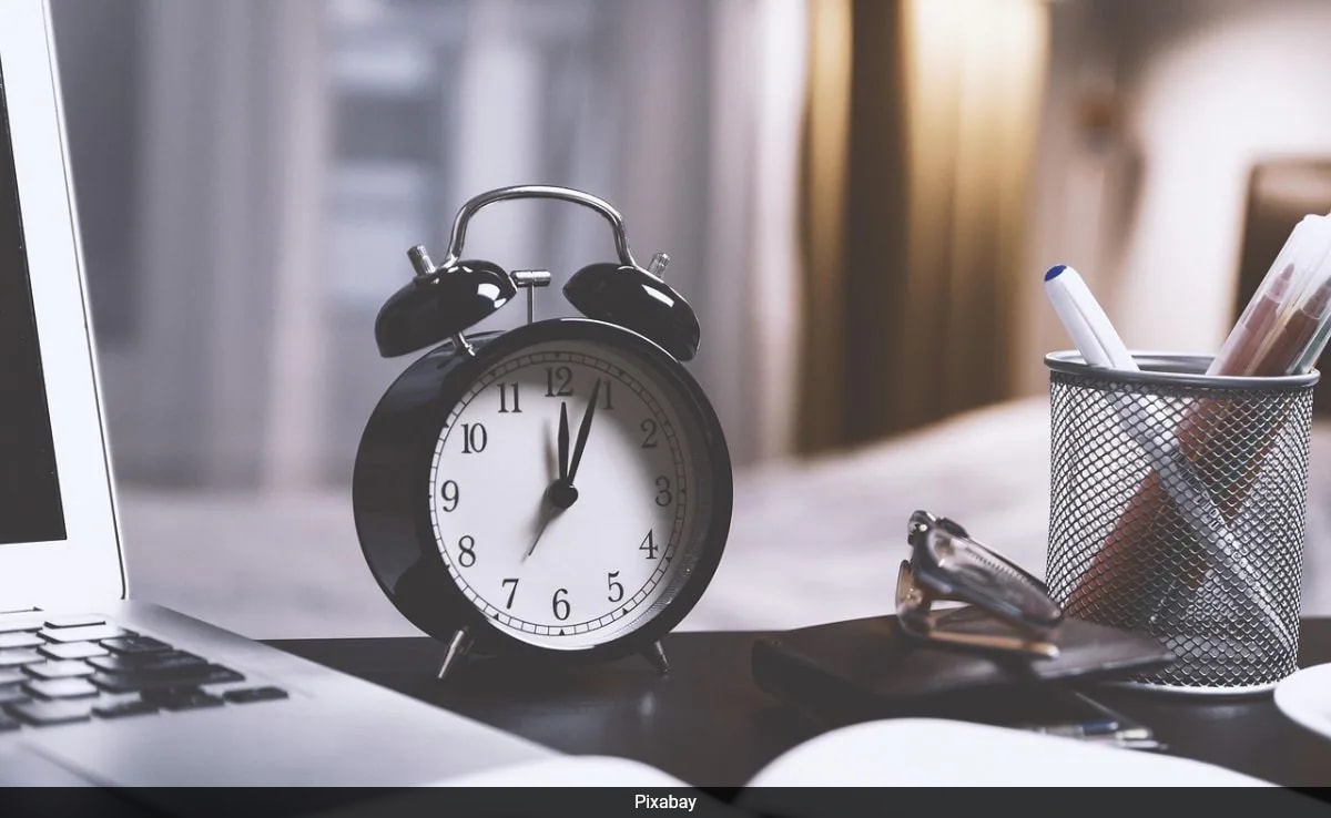 Daylight Saving Time Explained: When To Set Clocks Back And Why It Happens