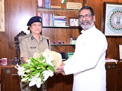 1994 Batch IPS Officer Tadasha Mishra Is 1st Woman To Head Jharkhand Police