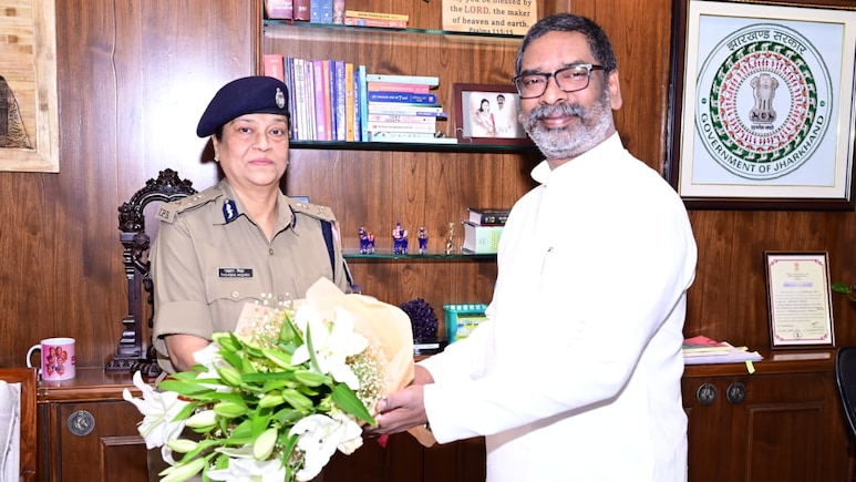 1994 Batch IPS Officer Tadasha Mishra Is 1st Woman To Head Jharkhand Police