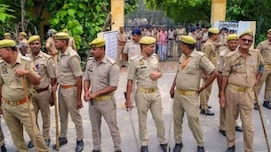 UP Police SI Exam: अगर 14-15 मार्च को है परीक्षा, तो भूलकर भी न पहनें ऐसा चश्मा, वरना सेंटर से हो जाएंगे बाहर