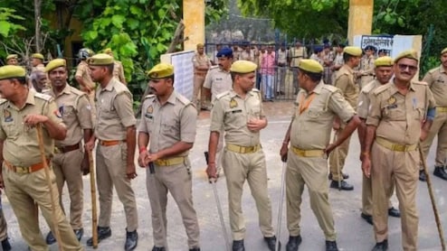 UP Police SI Exam: अगर 14-15 मार्च को है परीक्षा, तो भूलकर भी न पहनें ऐसा चश्मा, वरना सेंटर से हो जाएंगे बाहर