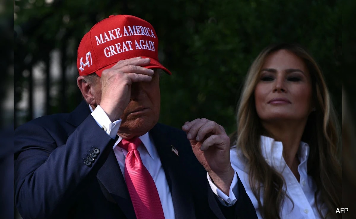 Big Lips, Botox Turn Political As Trump's Female Allies Flaunt 'MAGA Look'