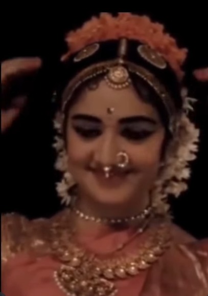 57 साल पहले देखें 20 साल की हेमा मालिनी, भरतनाट्यम नहीं 'ड्रीम गर्ल' की मासूम मुस्कान पर आएगा दिल