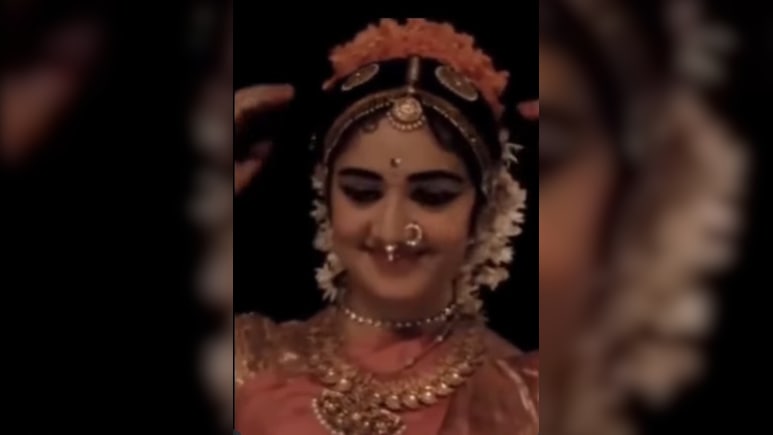 57 साल पहले देखें 20 साल की हेमा मालिनी, भरतनाट्यम नहीं 'ड्रीम गर्ल' की मासूम मुस्कान पर आएगा दिल