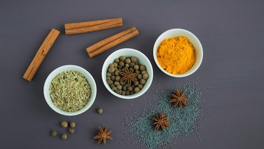 Foods That Never Expires: किचन में रखी ये 5 चीजें कभी नहीं होती खराब, जानें और आज ही ऑर्डर करें