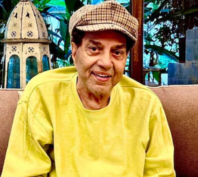 सुपरस्टार की वाइफ का बचपन का क्रश हैं धर्मेंद्र, अस्पताल में हुए एडमिट तो बोलीं- मैं इतना रोई हूं...