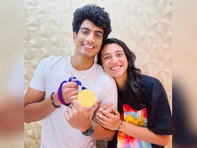 On Smriti Mandhana, Palash Muchhals Postponed Wedding, Composers Sister Palak Says This