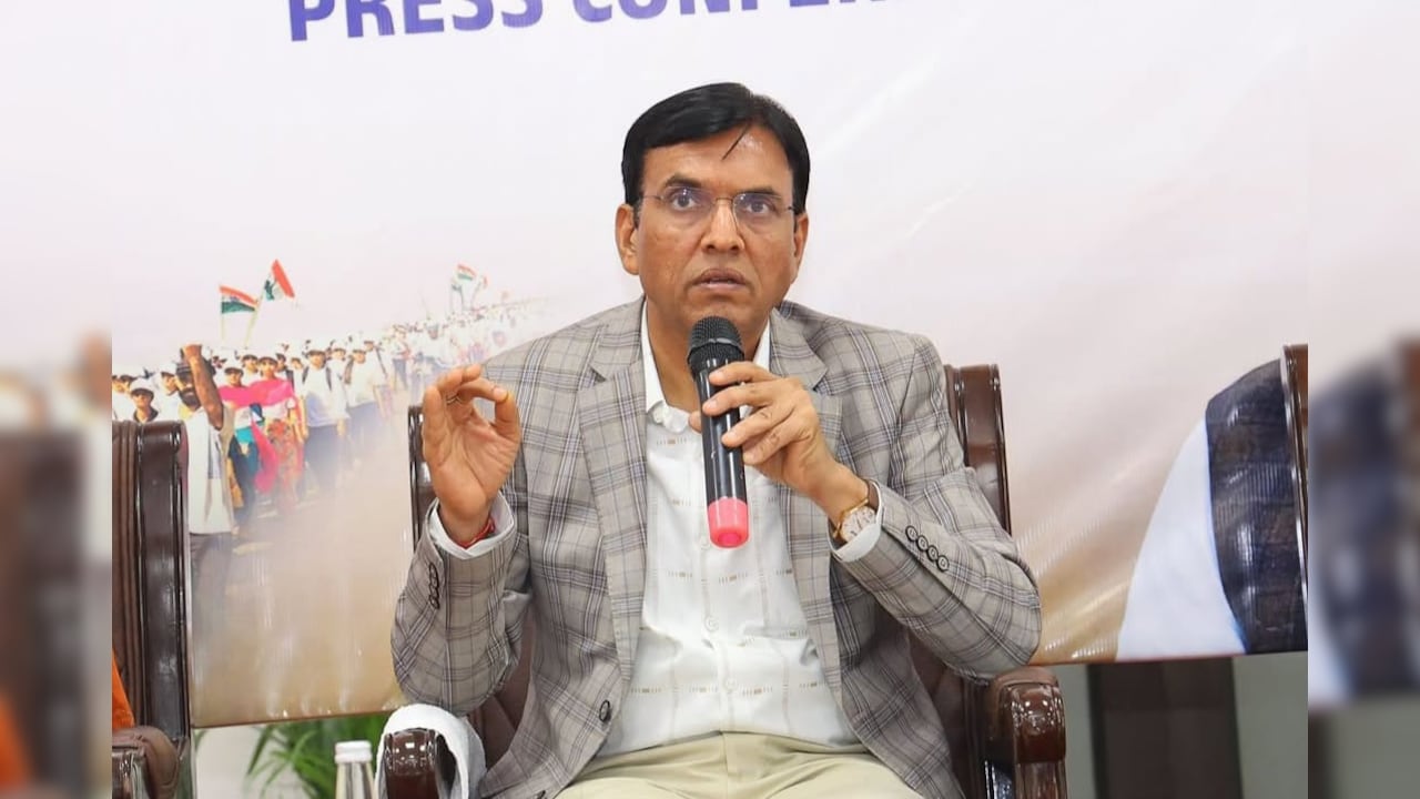 Sports Minister Mansukh Mandaviya Meets Indian Athletes At Asian Games, Delivers Powerful Message