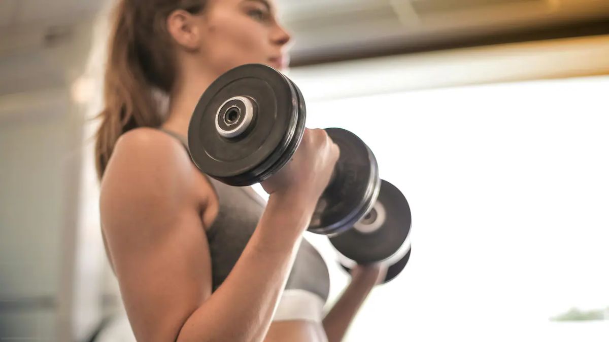 Eyeing A Home Gym? Here Is How To Choose The Best Dumbbells For You