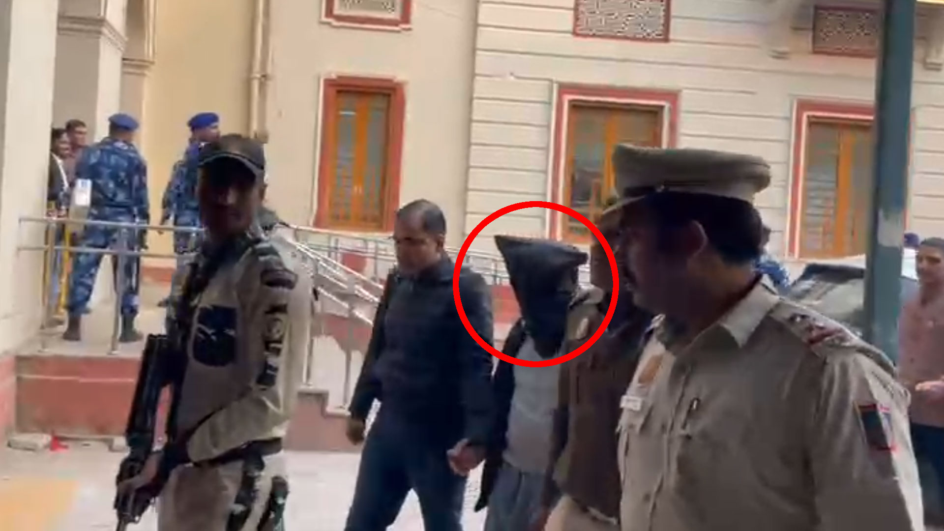 Four Prime Suspects in Red Fort Bombing Brought to Patiala House Court