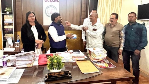 बेमेतरा सेवा सहकारी समिति के जिला अध्यक्ष जगमोहित साहू बर्खास्त, संघ को जानकारी दिए बिना हड़ताल समाप्त की कर दी थी घोषणा