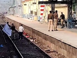 मिर्जापुर रेलवे ट्रैक पर पैदल जा रहे यात्रियों पर कैसे चढ़ी ट्रेन? जानें हादसे से जुड़ी हर एक बात