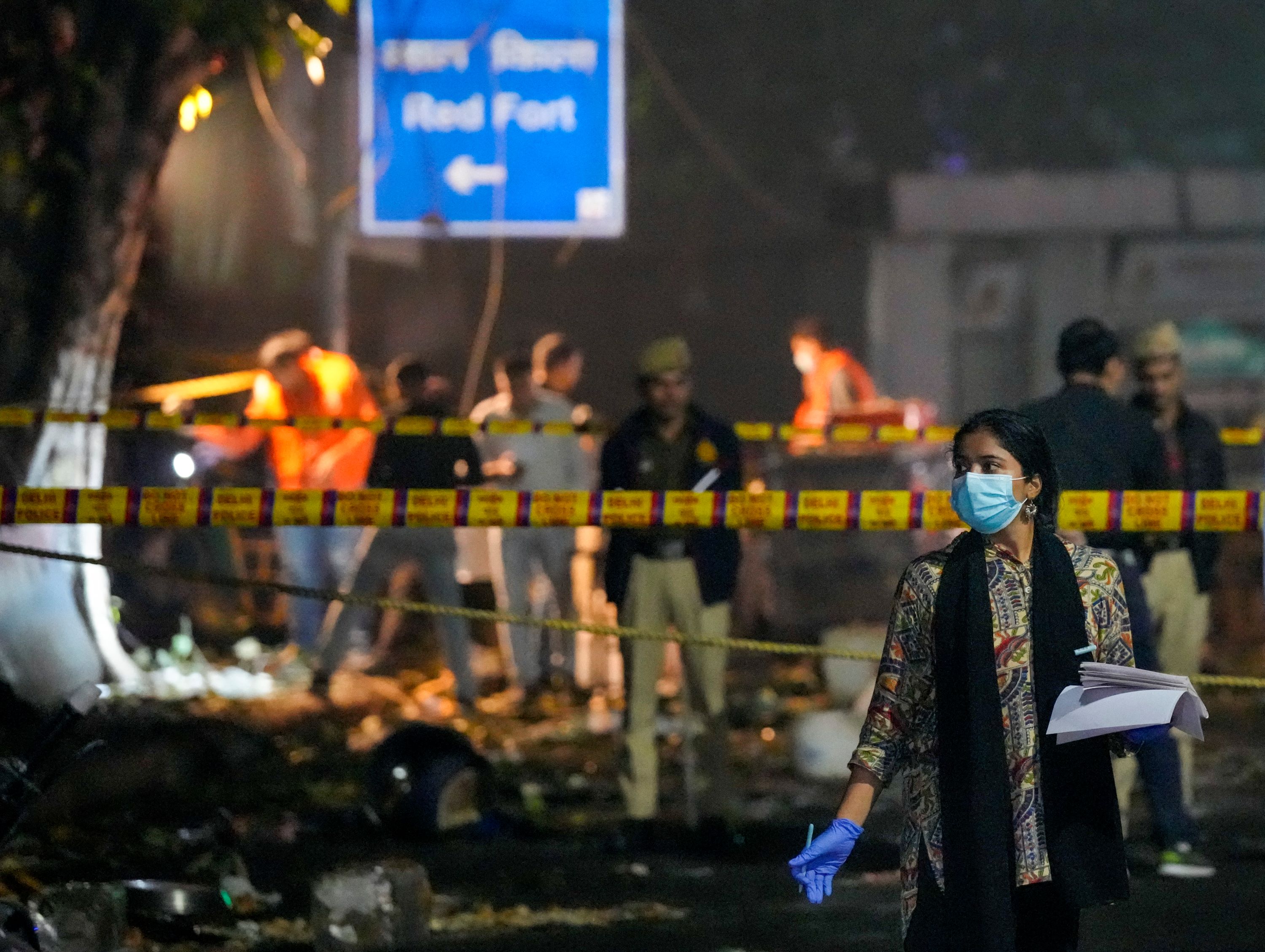 Delhi Blast Live: आतंकी हमला था लाल किले के पास हुआ ब्लास्ट, 9 की मौत, पहाड़गंज से कुछ लोग हिरासत में लिए गए