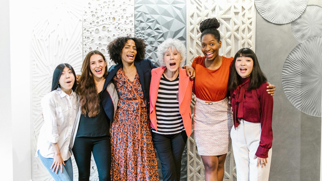 Outfit Ideas For Women Who Travel For Business But Pack Light Outfit Ideas For Women Who Travel For Business But Pack Light