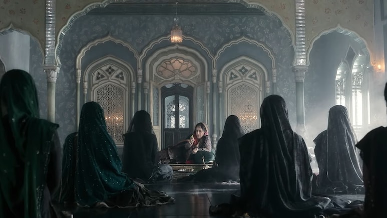 9 एपिसोड, 200 करोड़ का बजट... ये है ओटीटी की अब तक की सबसे महंगी वेब सीरीज, 6 हीरोइनों के दम पर हुई थी सुपरहिट