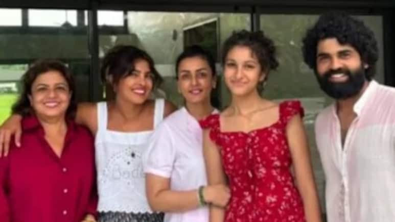 An Unseen Pic Featuring Priyanka Chopra, Namrata Shirodkar, Mahesh Babu's Daughter And SS Rajamouli's Son